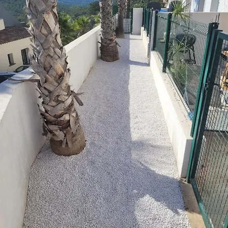 Neuf, 2 Chambres, Terrasse Plein Sud A Sainte-Maxime