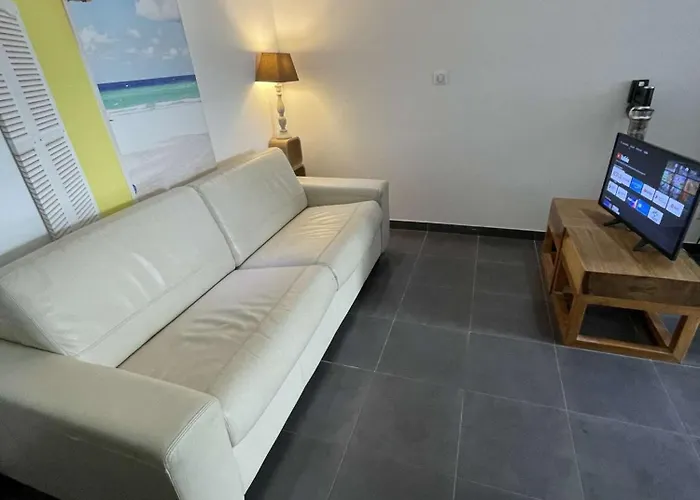 Neuf, 2 Chambres, Terrasse Plein Sud A *